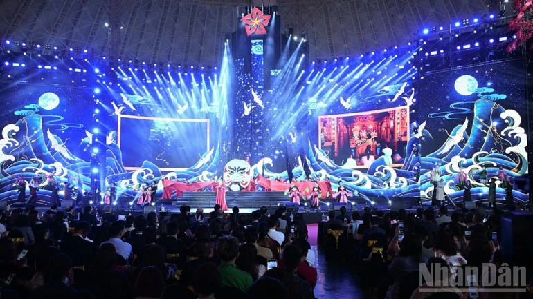 Những tiết mục đặc sắc được biểu diễn tại lễ bế mạc.