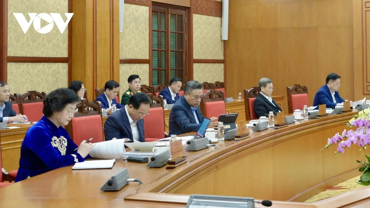 Các đại biểu dự phiên họp.