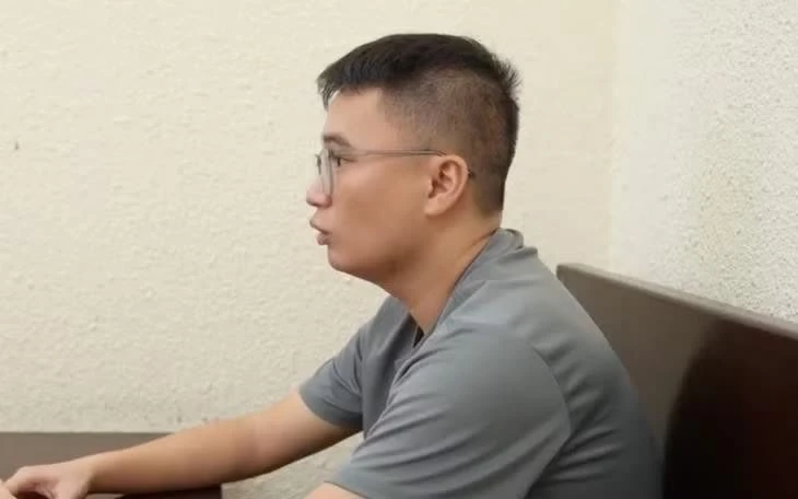 Bị can Nguyễn Hà Duy, giáo viên toán tại Trường THPT chuyên Tuyên Quang - Ảnh: VTV.