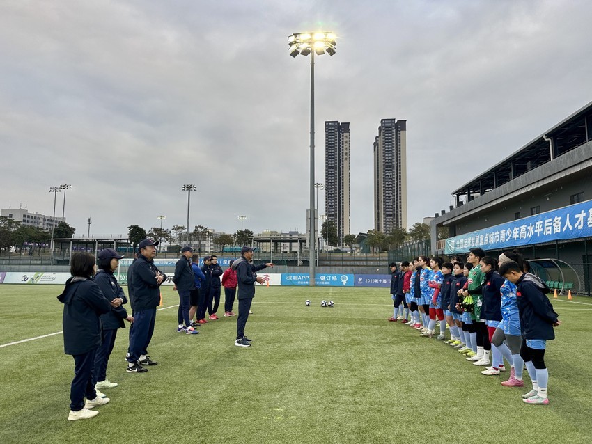 Thầy trò Mai Đức Chung đang rèn luyện tại Thâm Quyến, Trung Quốc chuẩn bị cho vòng chung kết châu Á.