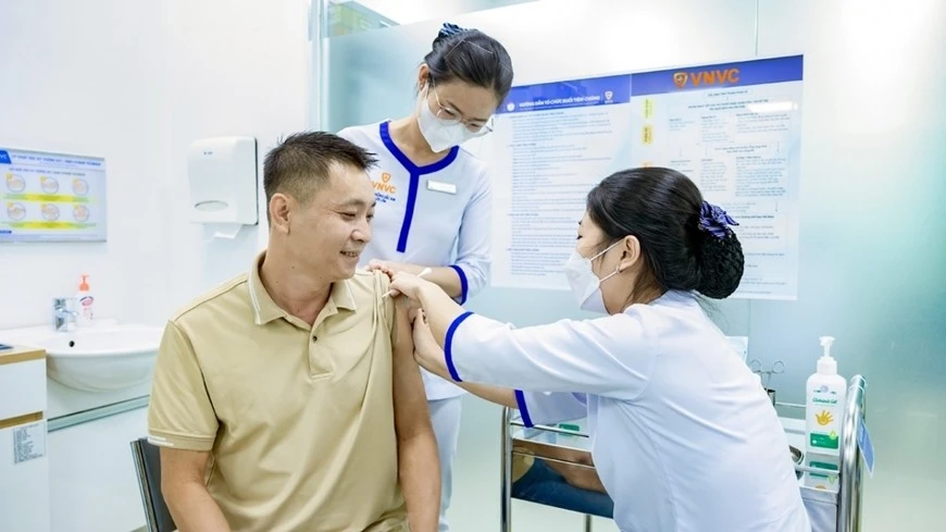 Tiêm vaccine phòng sốt xuất huyết tại Hệ thống tiêm chủng VNVC.