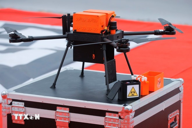 Bệnh viện Đa khoa Đức Giang triển khai mô hình vận chuyển thuốc và vật tư y tế bằng UAV.