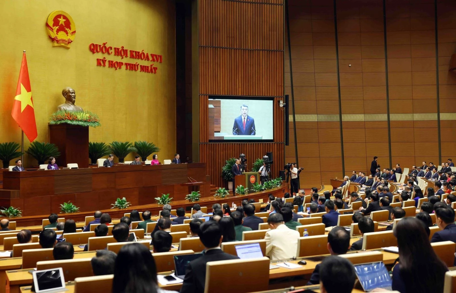 Thủ tướng Chính phủ Lê Minh Hưng phát biểu nhậm chức.