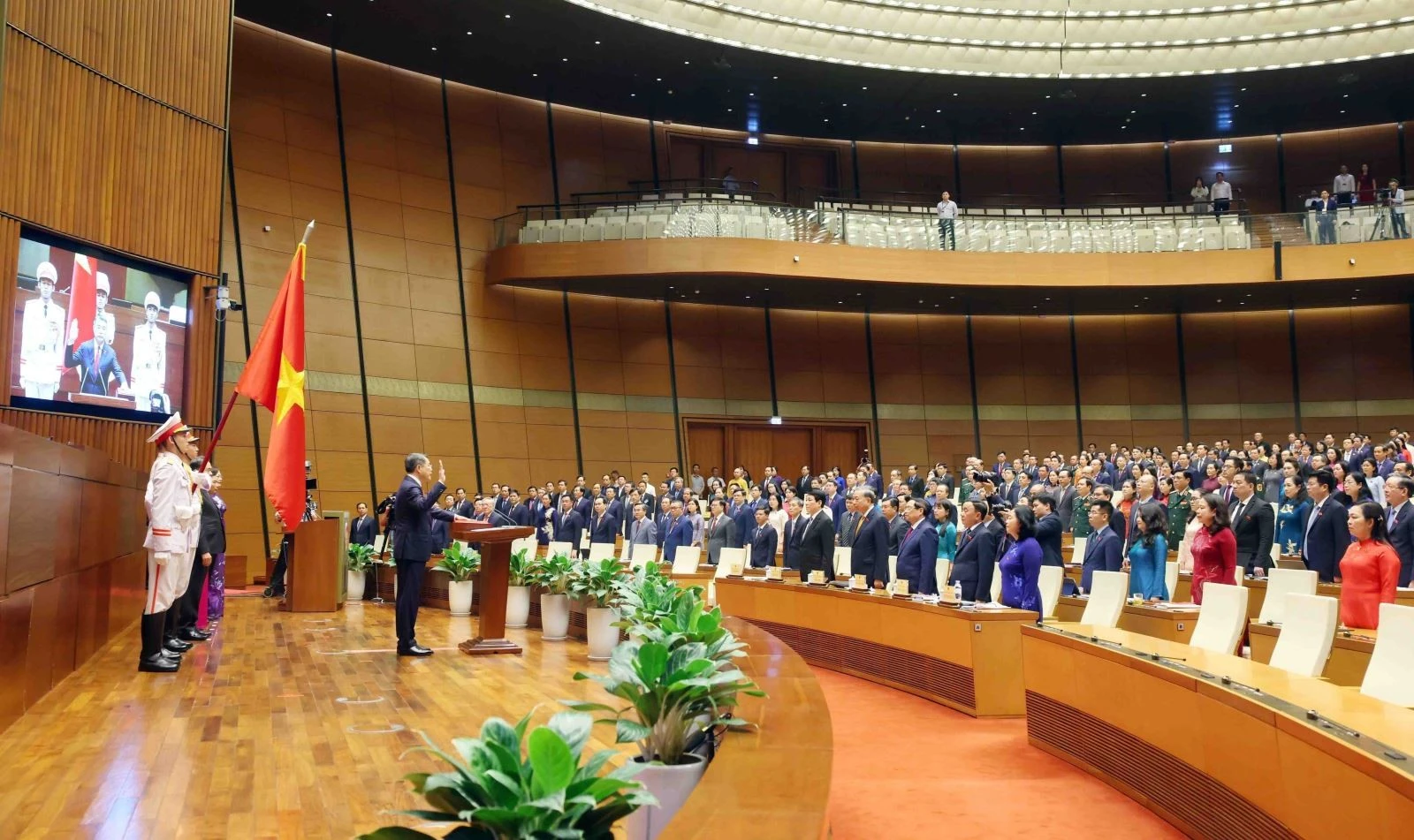 Thủ tướng Chính phủ Lê Minh Hưng tuyên thệ nhậm chức.