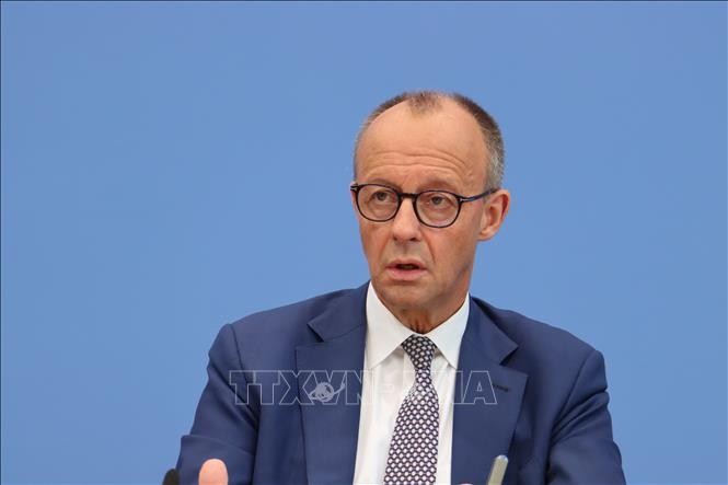 Thủ tướng Đức Friedrich Merz phát biểu trong cuộc họp báo tại Berlin.