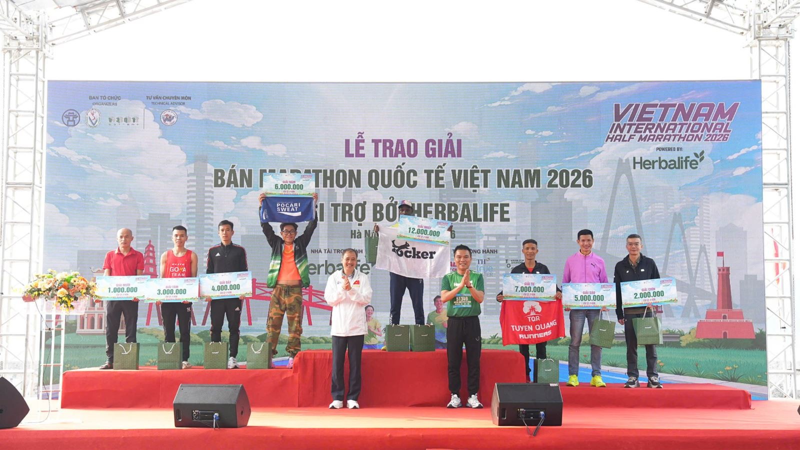 VIHM 2026 powered by Herbalife đã để lại những dấu ấn đẹp, những nụ cười, những cái nắm tay và những bước chạy đầy hy vọng.
