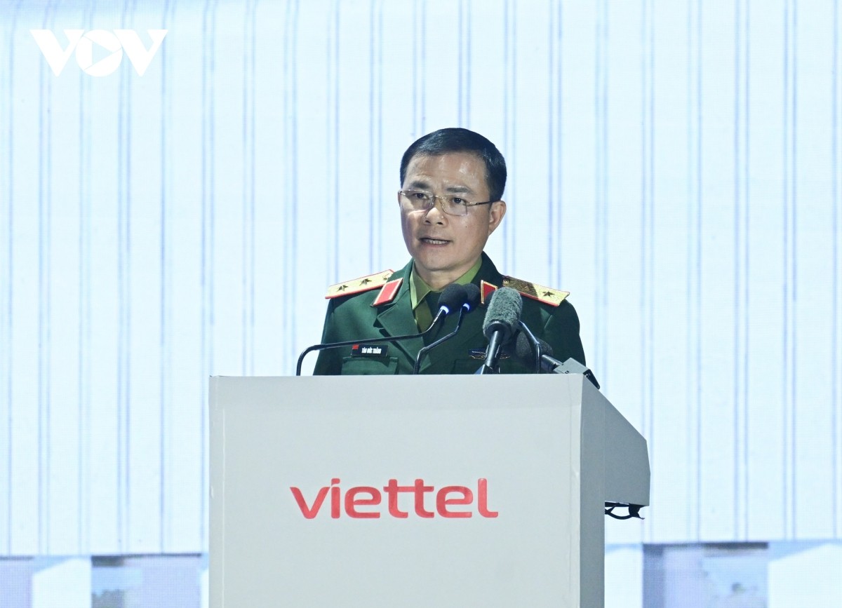 Trung tướng Tào Đức Thắng, Chủ tịch kiêm Tổng Giám đốc Tập đoàn Viettel phát biểu tại buổi lễ