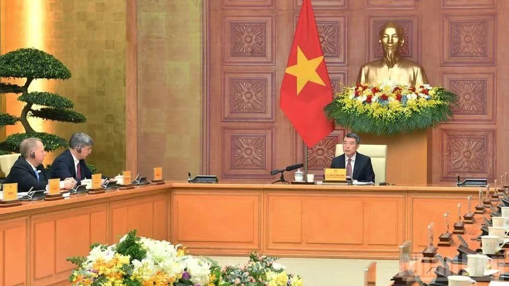 Thủ tướng Lê Minh Hưng khẳng định mạnh mẽ, Chính phủ tạo mọi điều kiện thuận lợi cho các doanh nghiệp Hoa Kỳ đầu tư, kinh doanh thành công ở Việt Nam.