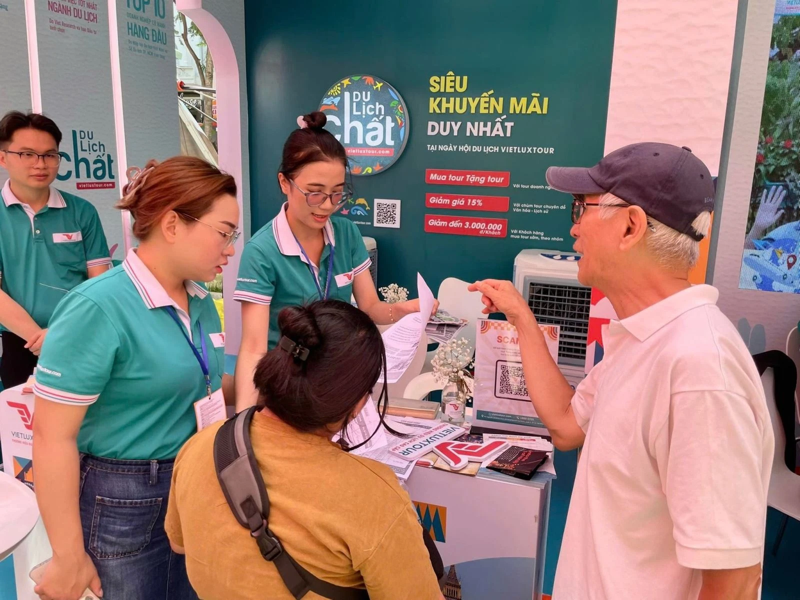 Người dân nên chọn các công ty uy tín để mua tour du lịch tránh bị lừa đảo.