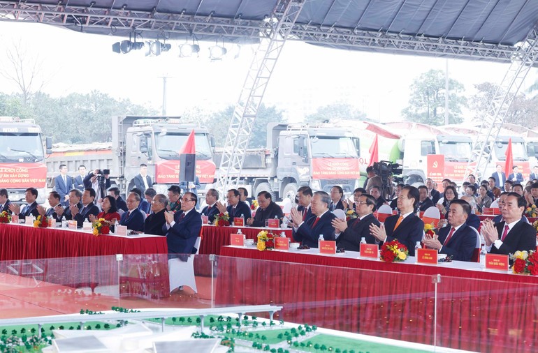 Tổng Bí thư Tô Lâm, Thủ tướng Phạm Minh Chính và các đồng chí lãnh đạo, nguyên lãnh đạo Đảng, Nhà nước dự Lễ khởi công dự án xây dựng Bảo tàng Đảng Cộng sản Việt Nam.