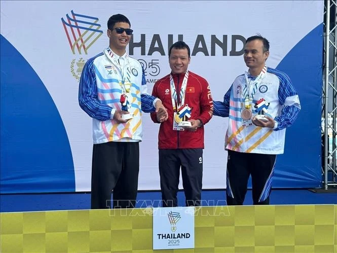 Vận động viên Nguyễn Văn Hanh giành HCV 50 m nam bơi ếch SB11.