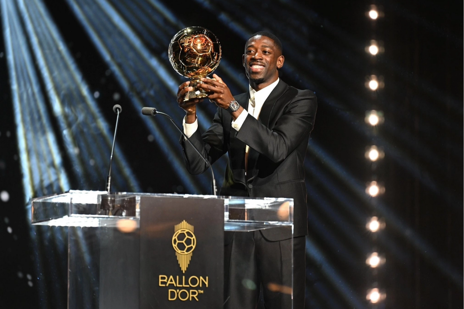 Ousmane Dembélé giành danh hiệu Quả bóng vàng 2025.