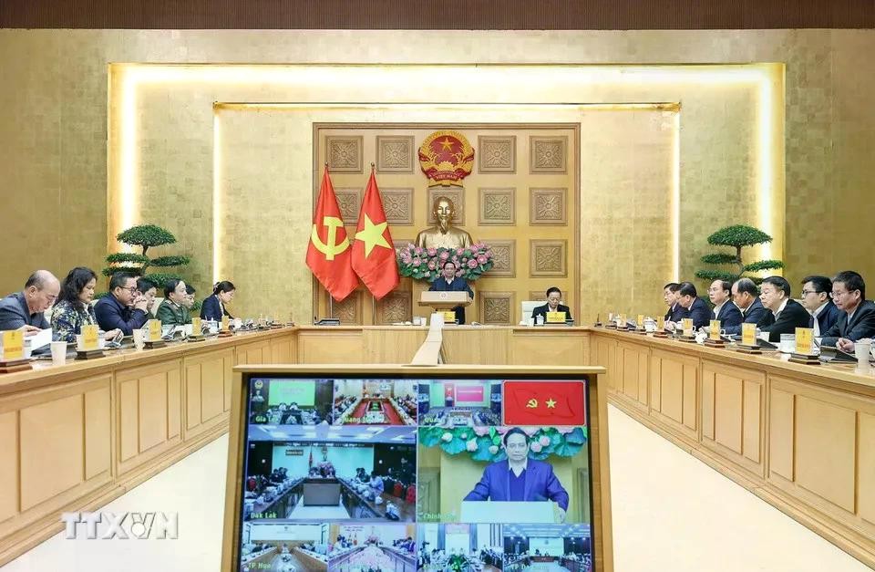 Thủ tướng Phạm Minh Chính chủ trì cuộc họp về xây dựng nhà cho nhân dân bị thiệt hại do bão lũ.