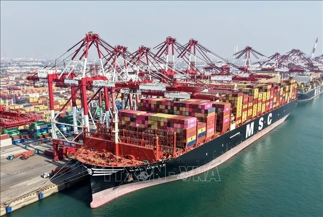 Quang cảnh cảng hàng hóa tại Thanh Đảo, tỉnh Sơn Đông, Trung Quốc.