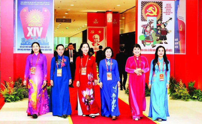 Các đại biểu đến dự Đại hội Đảng toàn quốc lần thứ XIV. (Ảnh KHOA NGUYÊN)