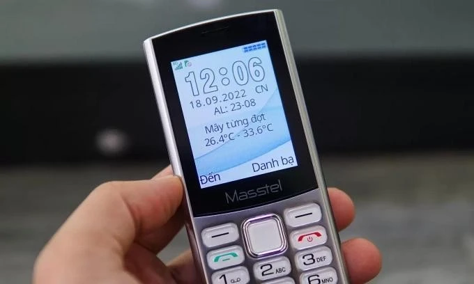 Một mẫu điện thoại "cục gạch" được nhiều người sử dụng tại Việt Nam.