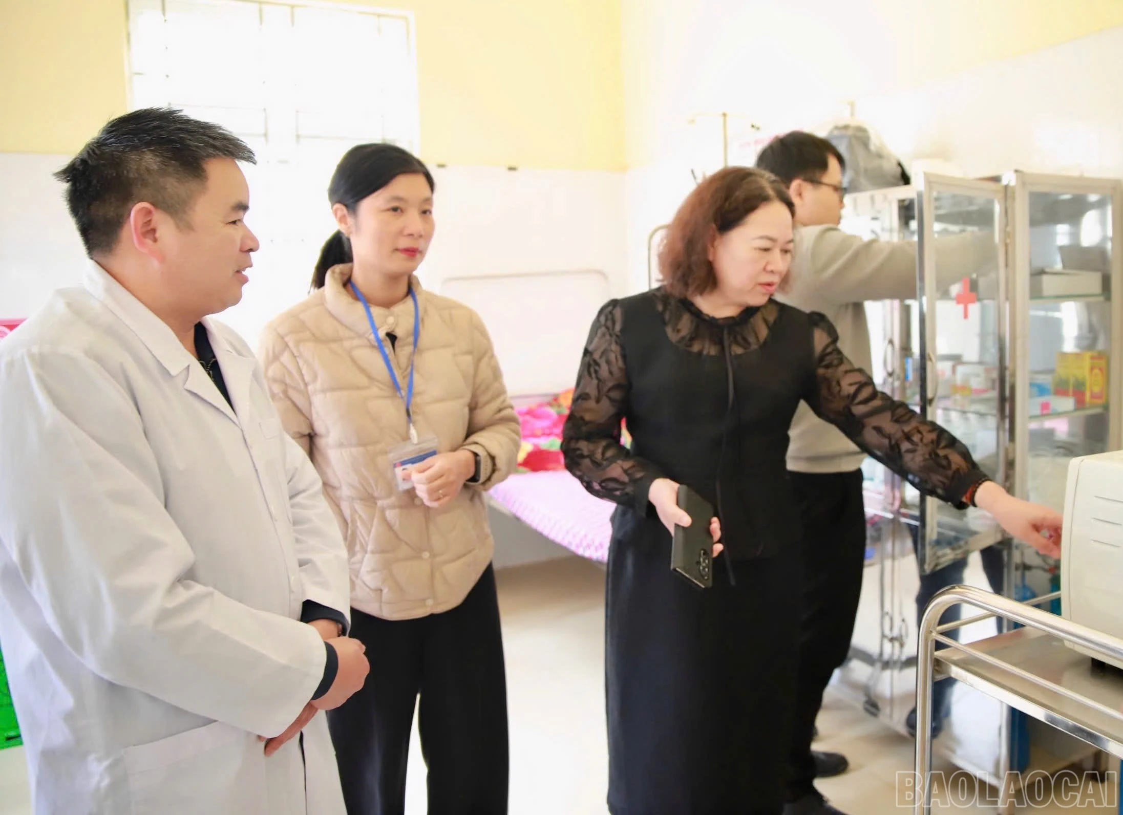 baolaocai-br_anh-3-tin-kiem-tra-bau-cu.jpg