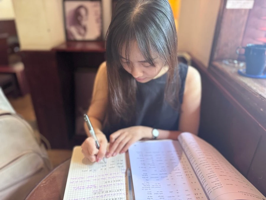 Người trẻ nên dành thời gian vận động và không nên ngồi quá lâu.