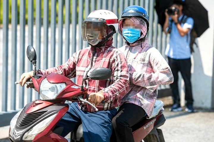 Sáng nay, 326 thí sinh ở Tuyên Quang thi lại môn đầu tiên tốt nghiệp THPT. (Ảnh: Viên Minh)