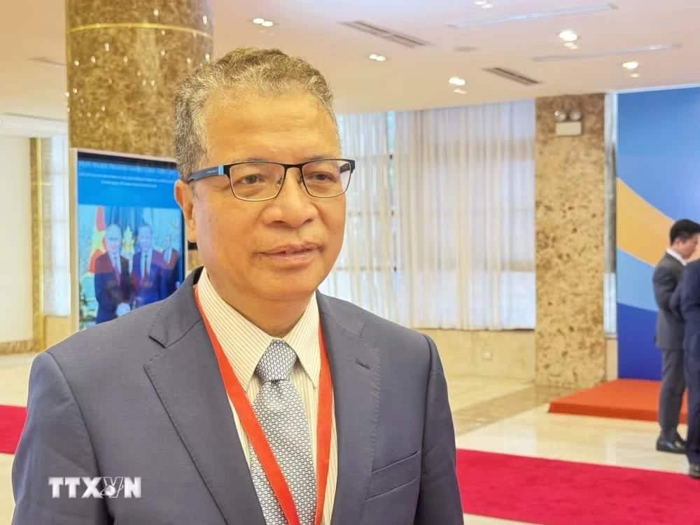 Đại sứ Việt Nam tại Liên bang Nga Đặng Minh Khôi trả lời phỏng vấn (Ảnh: Hải Ngọc/TTXVN)