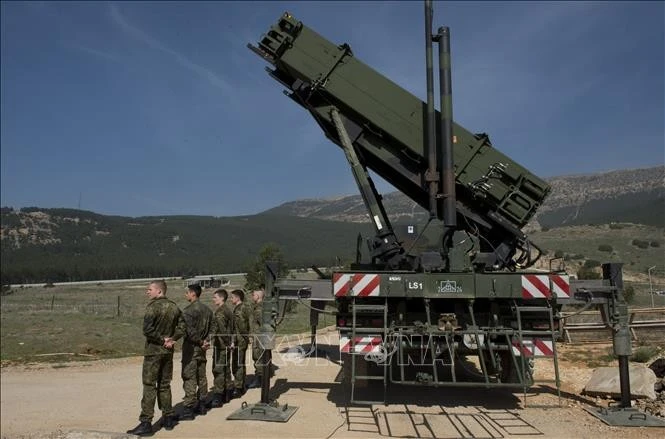 Hệ thống tên lửa phòng không Patriot. Ảnh: AFP/TTXVN (Không được phép sử dụng, chia sẻ bởi bên thứ ba)