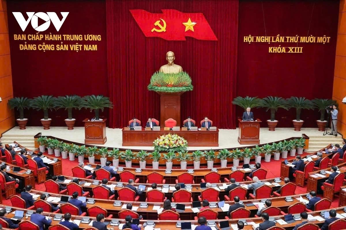 Tại Hội nghị lần thứ 11, khóa XIII, Trung ương đã thống nhất chủ trương sắp xếp các tổ chức hội quần chúng do Đảng, Nhà nước giao nhiệm vụ về trực thuộc Mặt trận Tổ quốc Việt Nam.