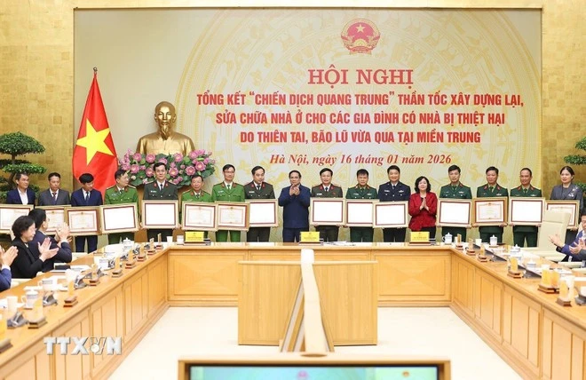 Thủ tướng Phạm Minh Chính tặng bằng khen cho các tập thể, cá nhân có thành tích xuất sắc trong thực hiện“Chiến dịch Quang Trung".