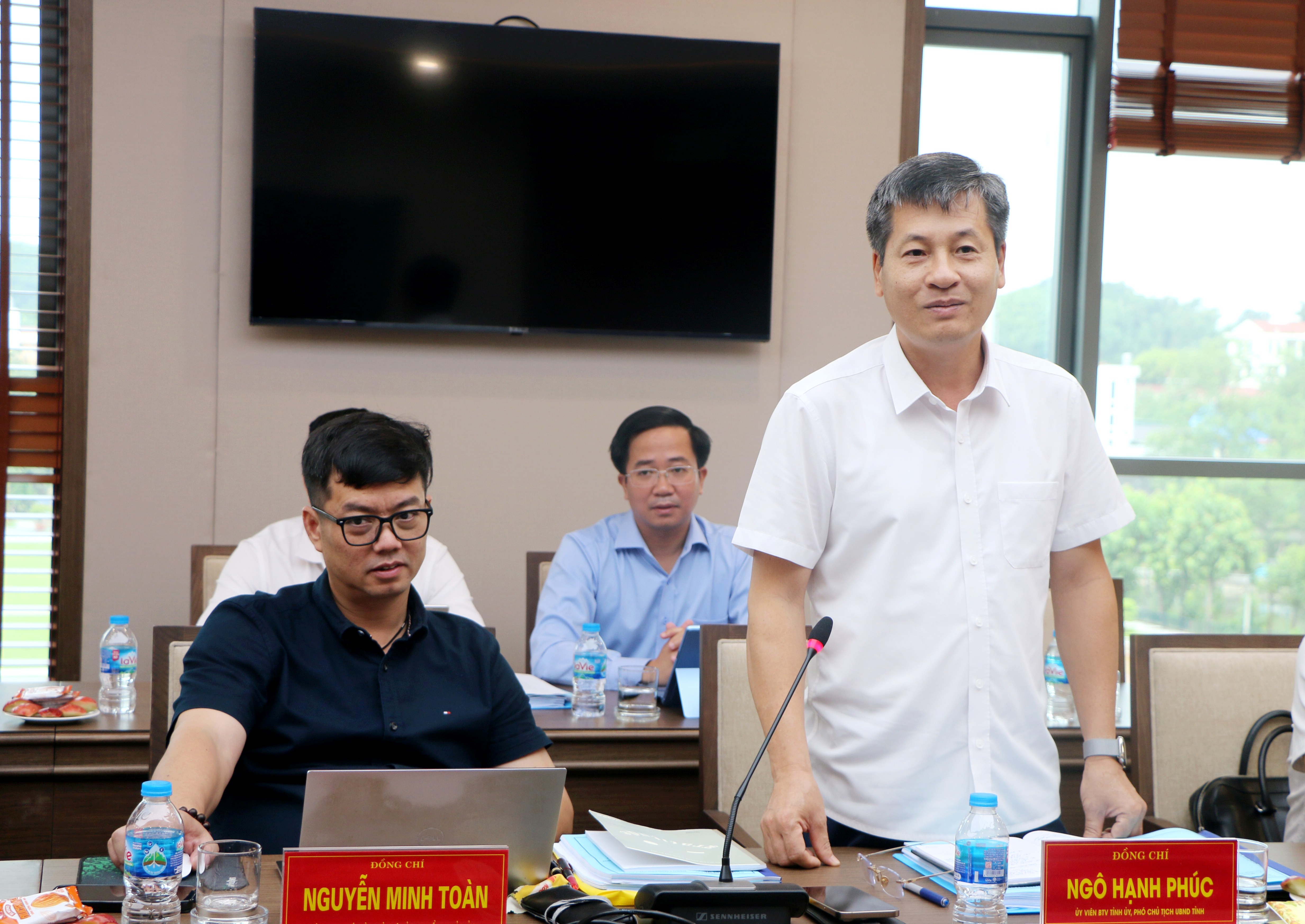 Đồng chí Ngô Hạnh Phúc, Ủy viên Ban Thường vụ Tỉnh ủy, Phó Chủ tịch UBND tỉnh phát biểu tại hội nghị. img-0005-dc-ngo-hanh-phuc.jpg