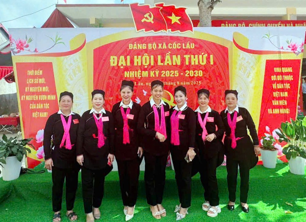 Người dân Cốc Lầu vững tin trên chặng đường mới. ncl11.jpg