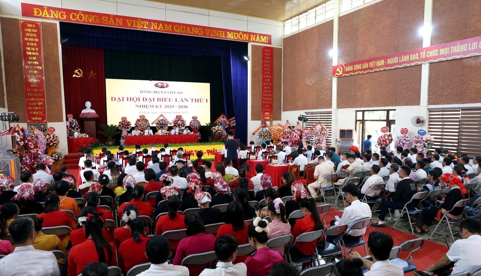 Quang cảnh Đại hội. 1l8a8622cc.jpg
