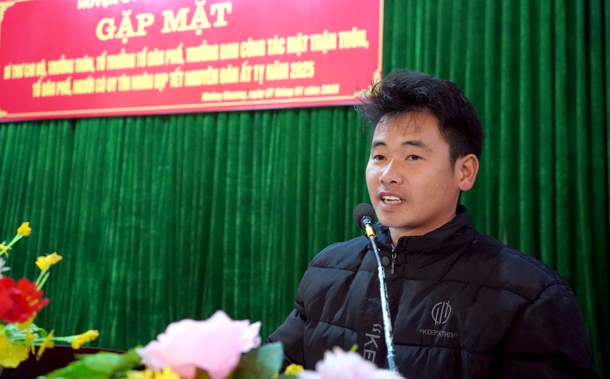 Đại biểu chia sẻ kinh nghiệm của bản thân. mk71251.jpg