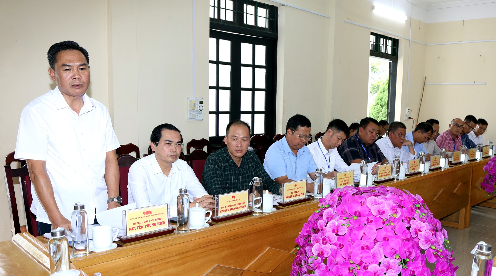Đồng chí Nguyễn Trung Kiên, Bí thư Đảng ủy xã Mường Bo phát biểu tại buổi làm việc. mb2.jpg