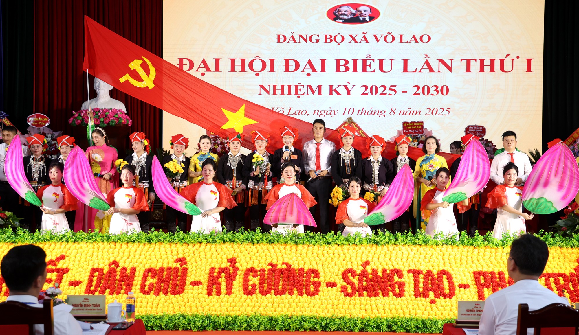 Tiết mục văn nghệ chào mừng Đại hội. 1l8a8590c.jpg