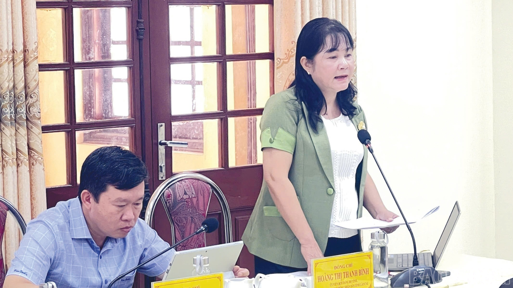Đồng chí Hoàng Thị Thanh Bình - Phó Chủ tịch HĐND tỉnh phát biểu ý kiến tại buổi làm việc. baolaocai-br_1-2300.jpg
