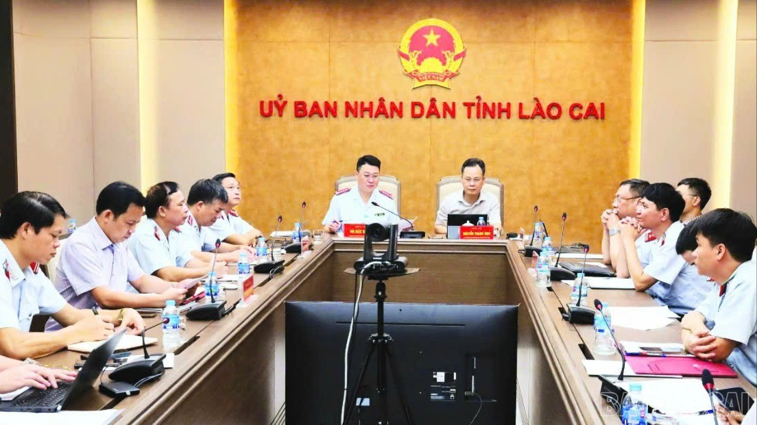 Các đại biểu tham dự Hội nghị tại điểm cầu tỉnh Lào Cai. baolaocai-br_11-154.jpg