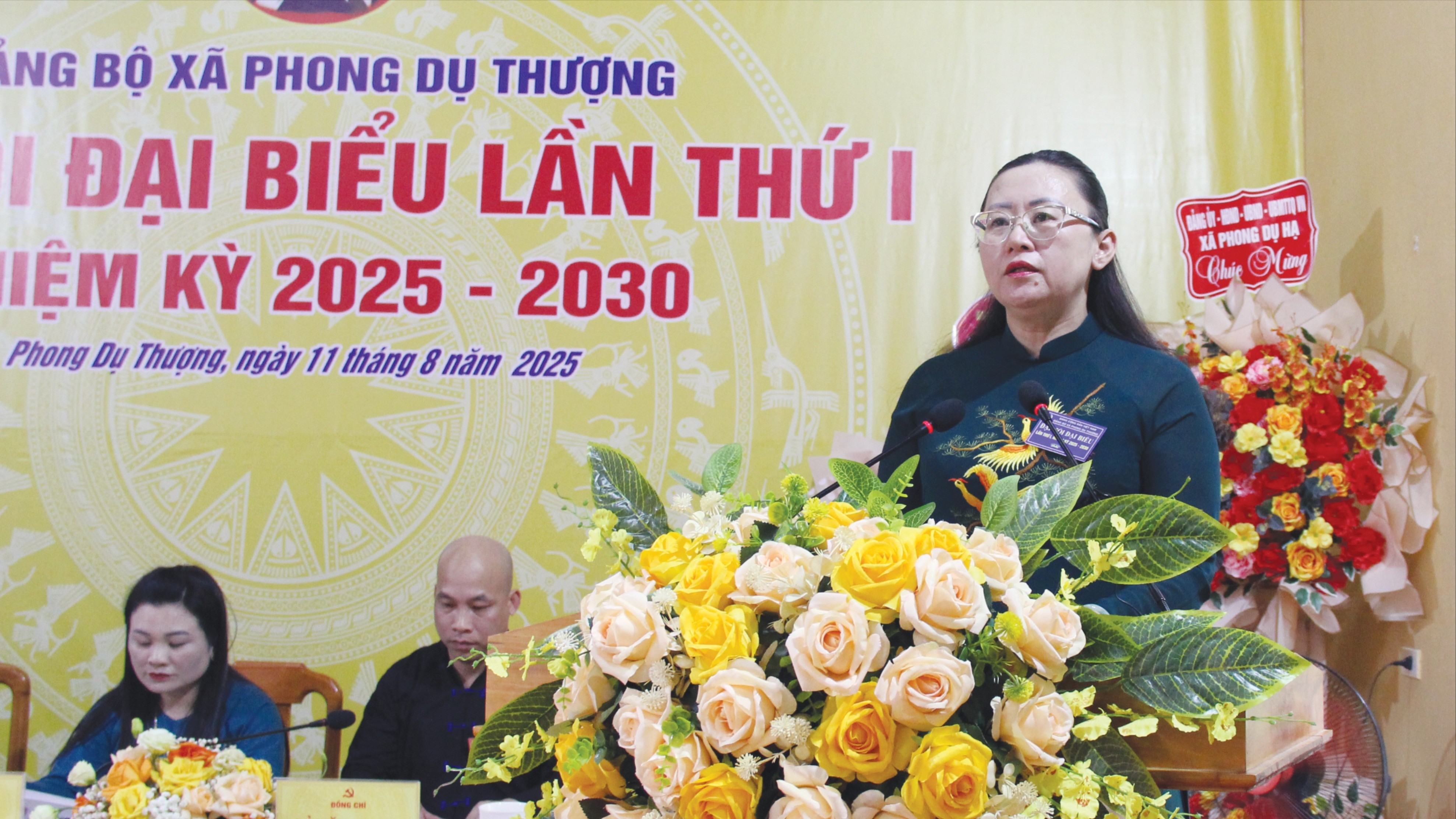 Đồng chí Giàng Thị Dung, Phó Bí thư Tỉnh uỷ phát biểu chỉ đạo tại Đại hội. 2-5062.jpg