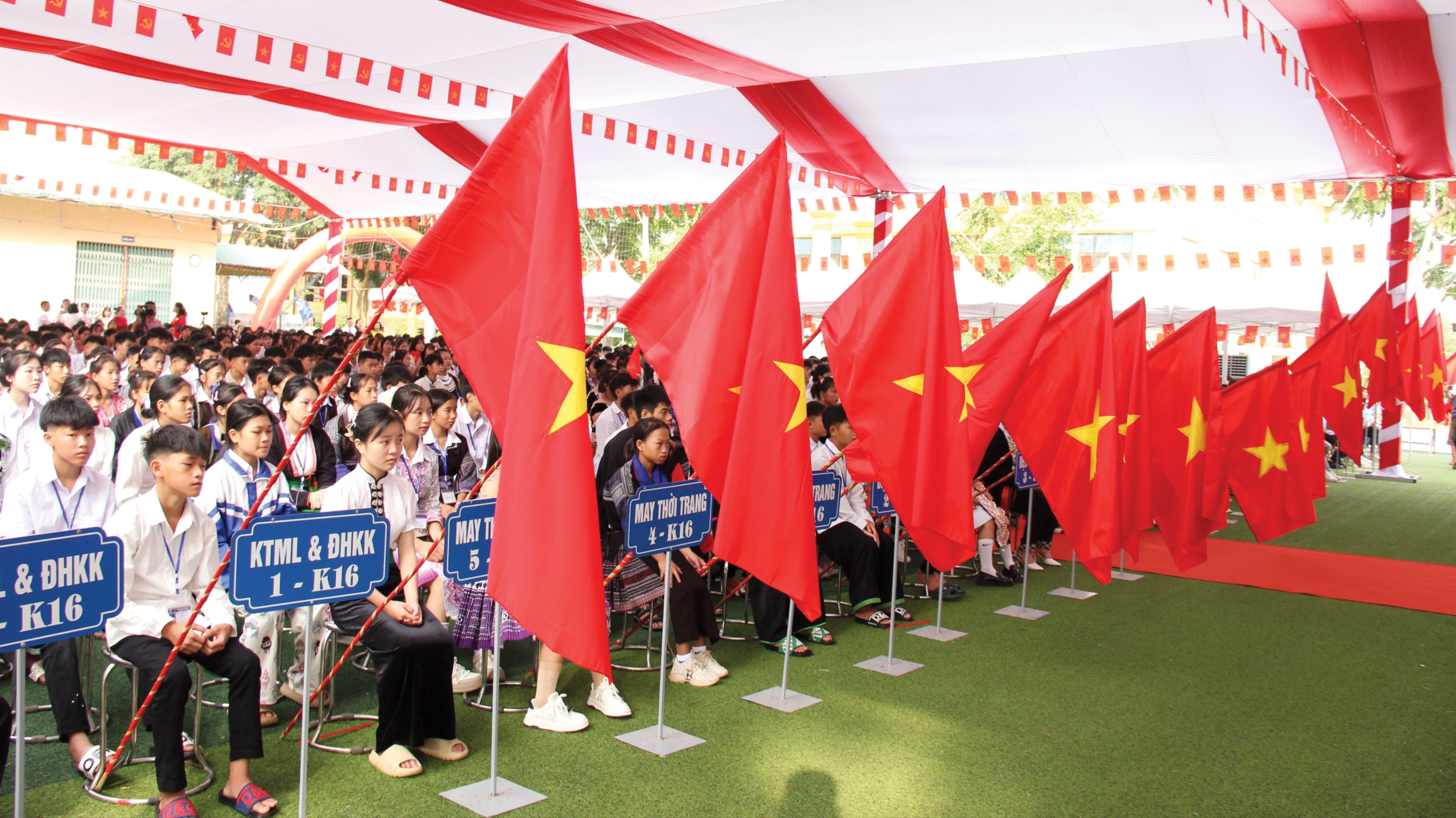 Học sinh tham dự Lễ khai giảng năm học 2025 - 2026. 13-476.jpg