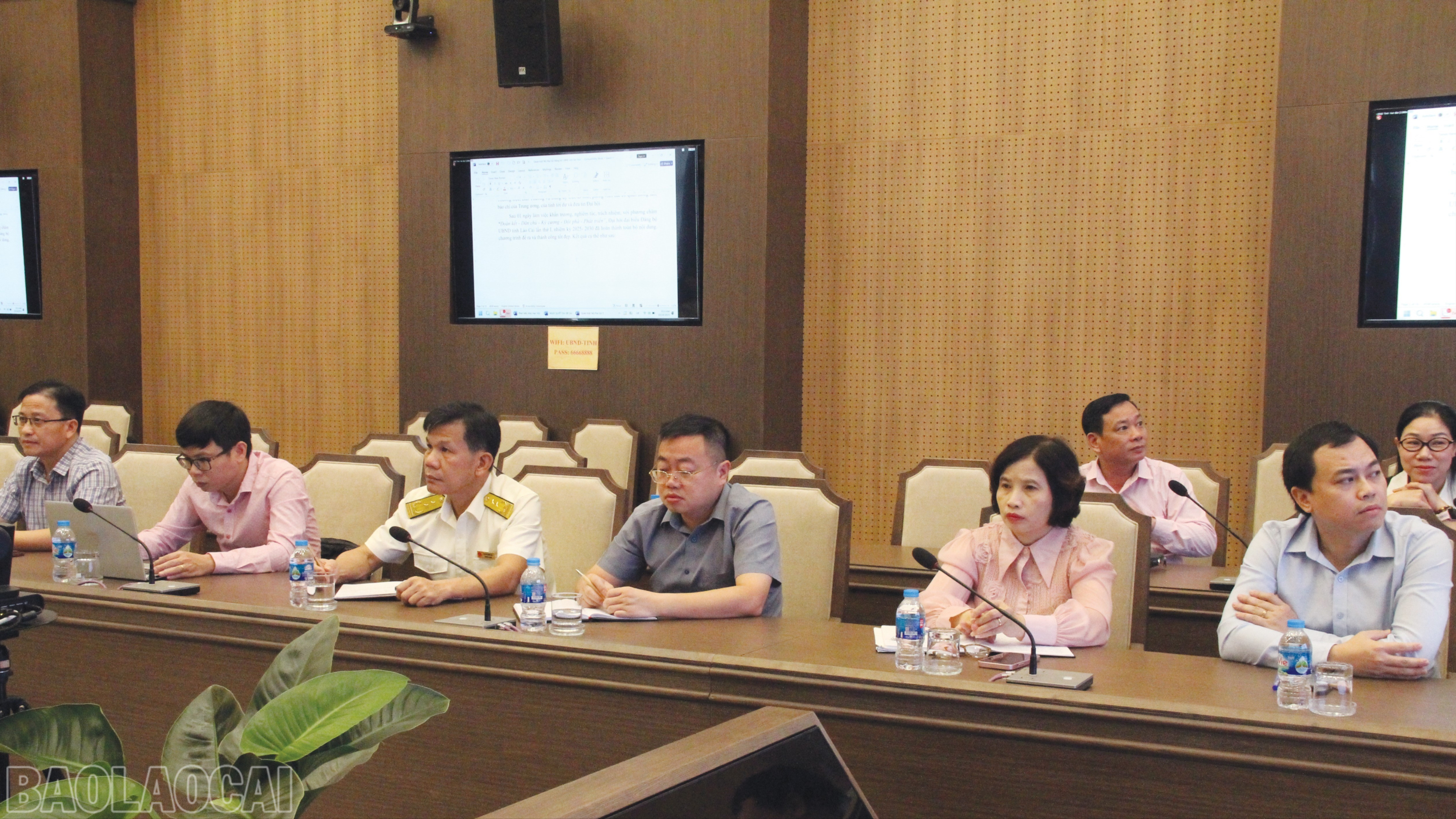 Các đại biểu tham dự hội nghị. baolaocai-bl_6-6878.jpg
