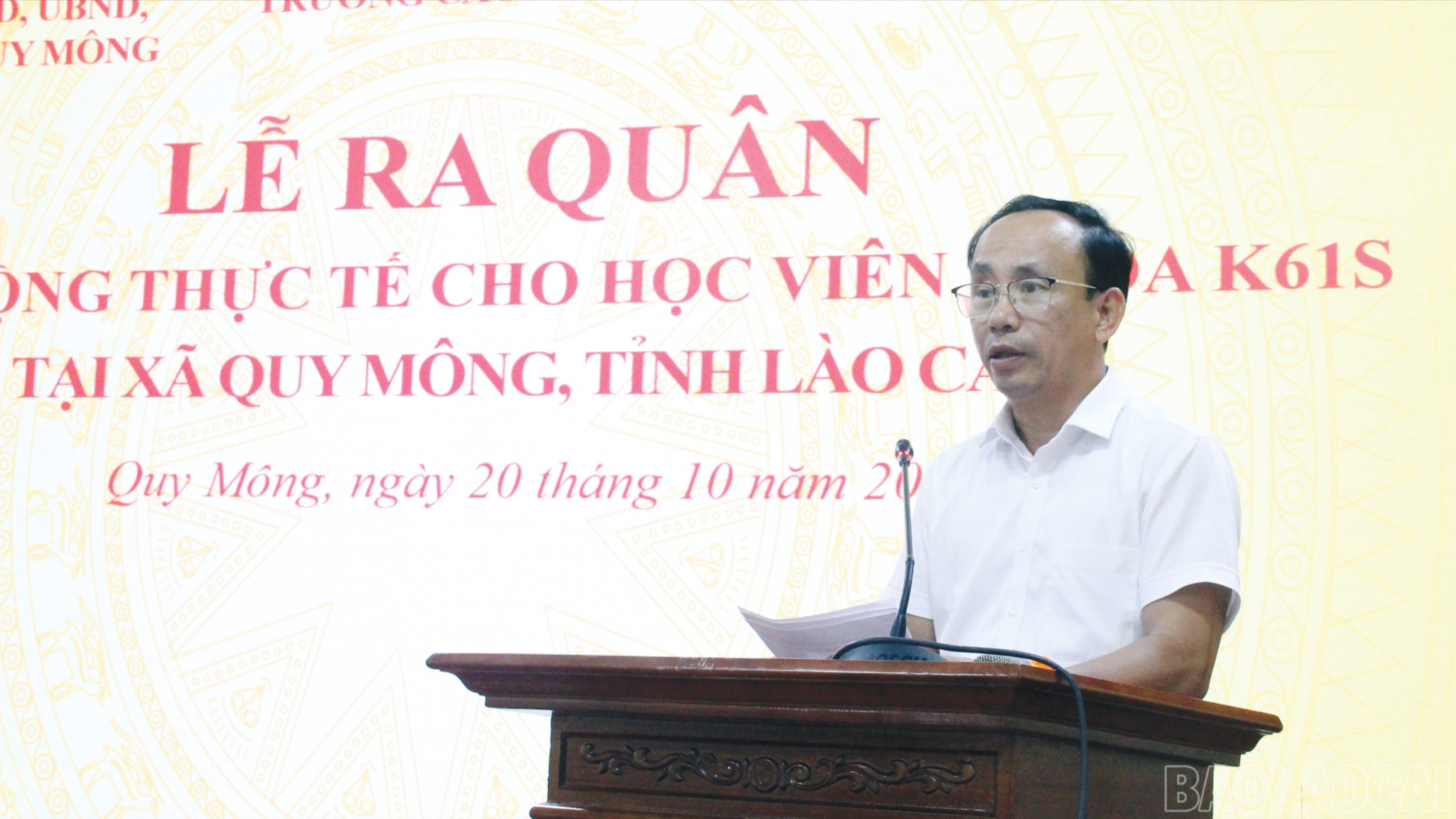 Lãnh đạo xã phát biểu tại buổi lễ. baolaocai-br_4-9451.jpg