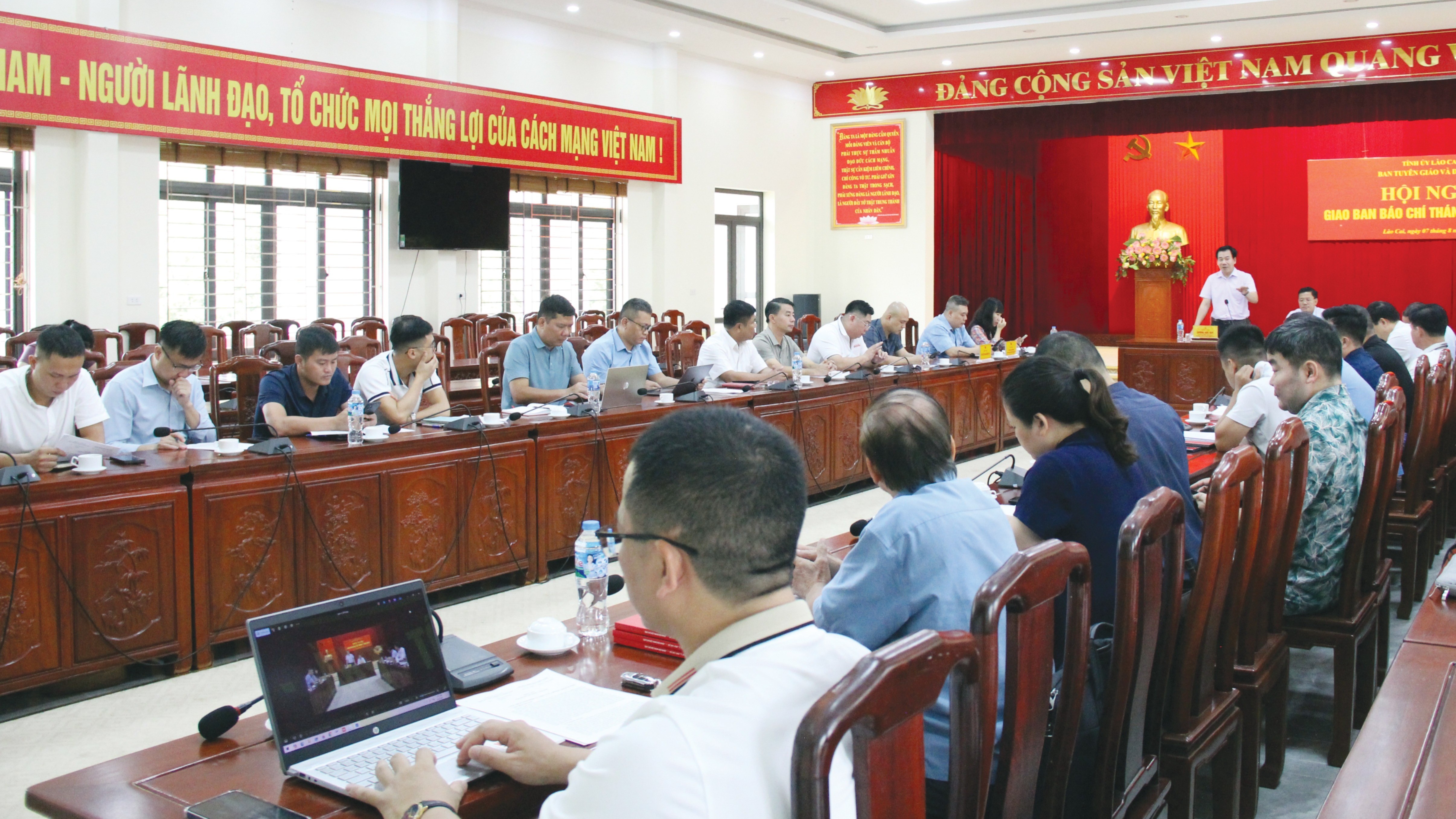 Quang cảnh hội nghị. 1-8877.jpg