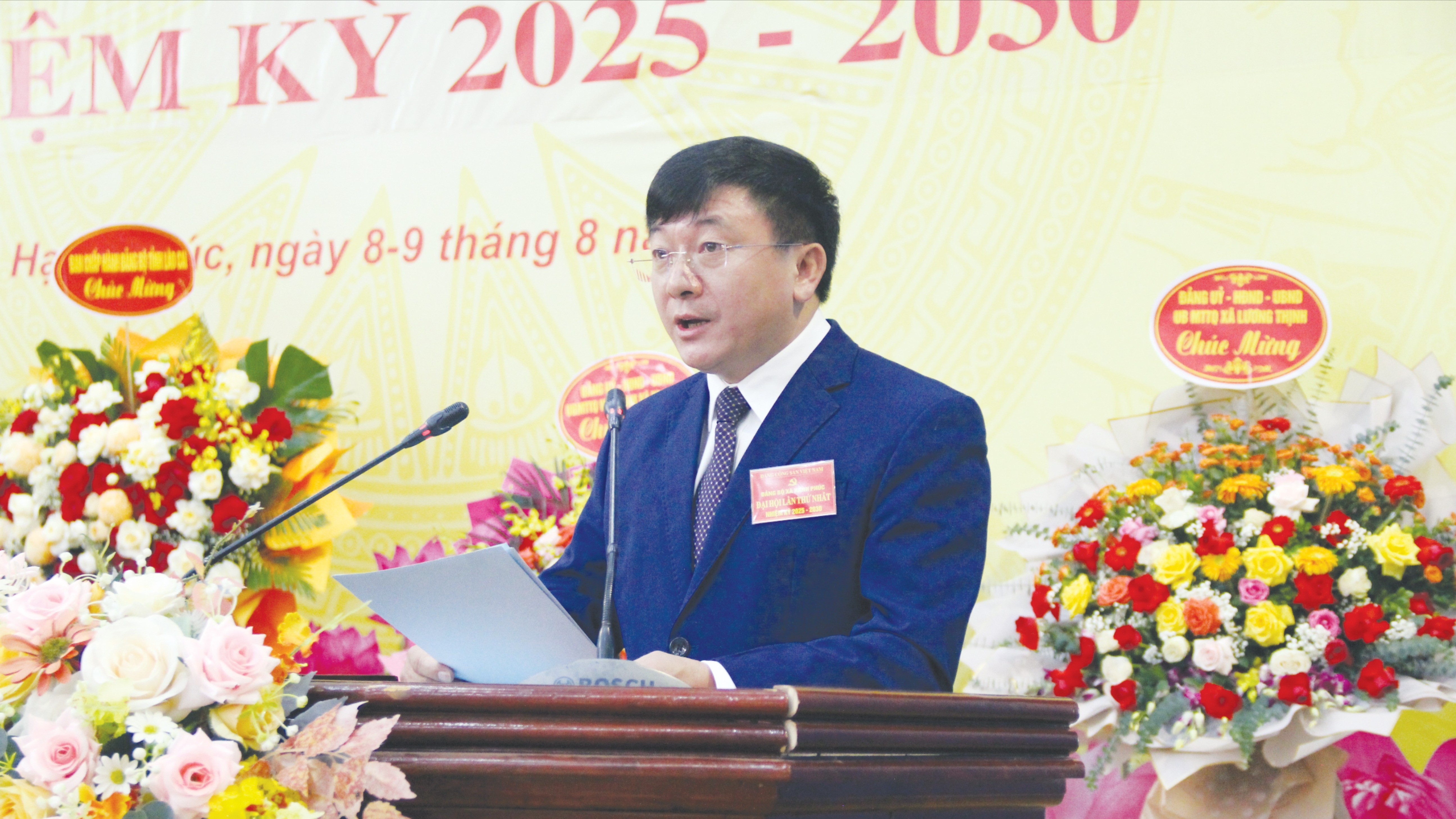 Đồng chí Giàng A Tông, Bí thư Đảng ủy xã Hạnh Phúc phát biểu khai mạc đại hội. 4-5055.jpg