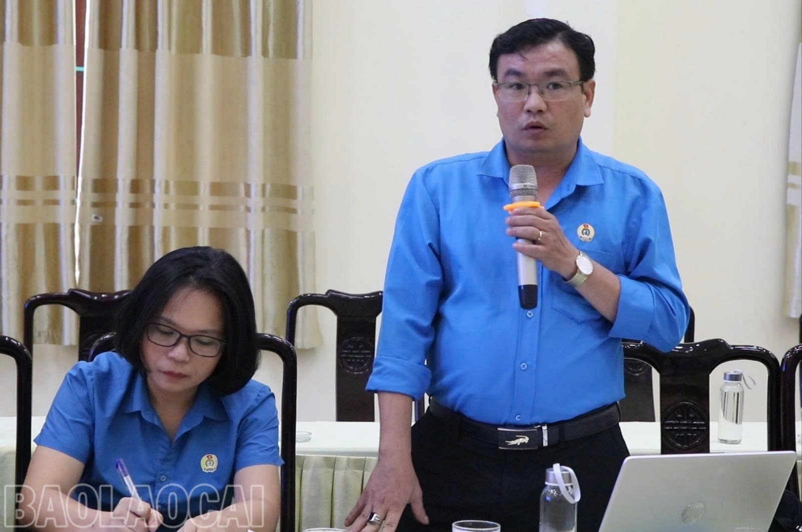 Các đại biểu thảo luận tại Hội nghị. anh-db-7723.jpg