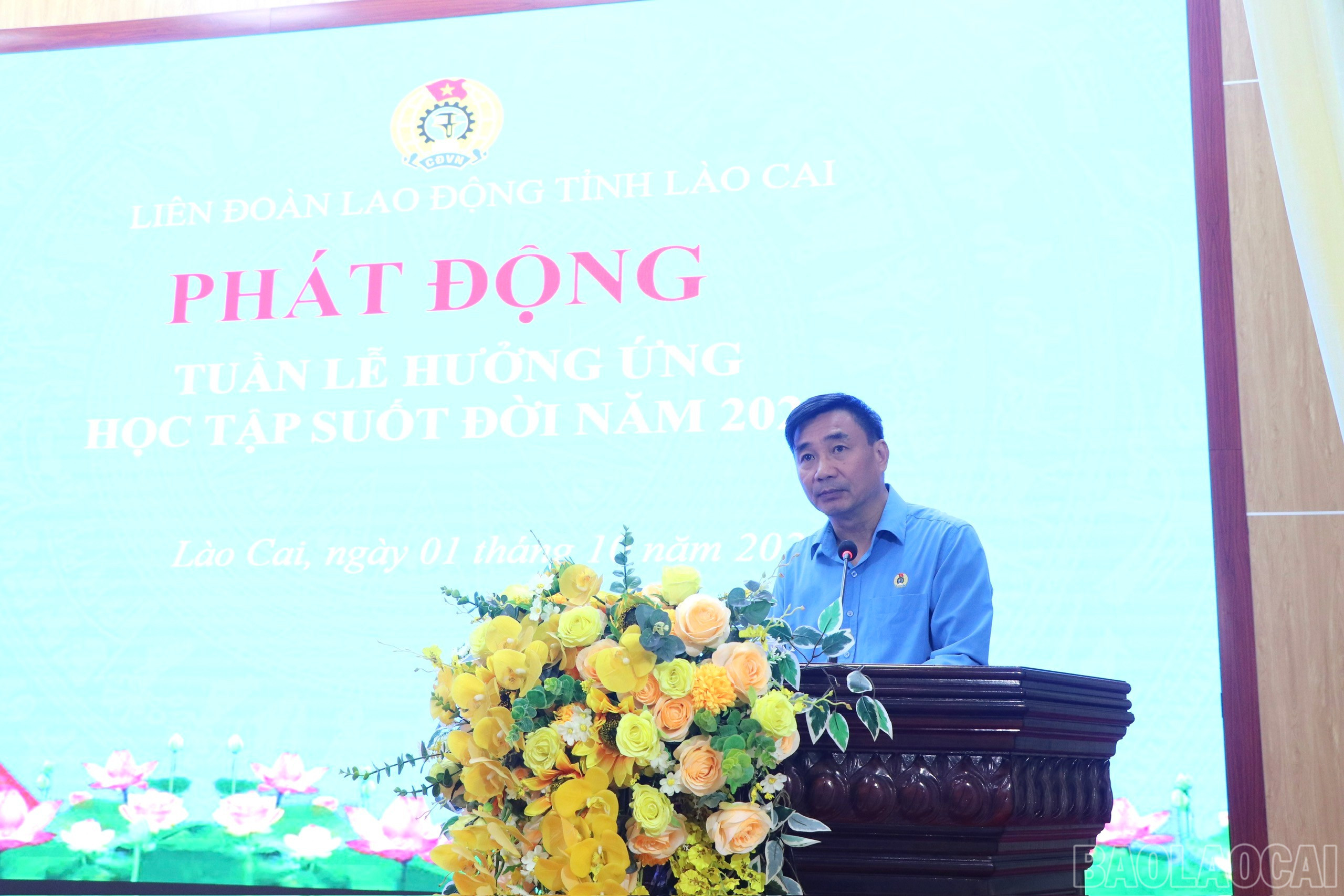 Đồng chí Nguyễn Chương Phát - Chủ tịch LĐLĐ tỉnh phát biểu tại Lễ phát động. baolaocai-br_chu-tich-ldld-pb.jpg