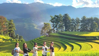 Mù Cang Chải trở thành điểm đến thu hút khách du lịch nhờ khai thác hiệu quả thế mạnh cảnh quan thiên nhiên.