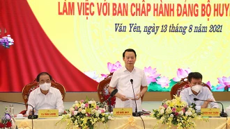 Bí thư Tỉnh ủy Đỗ Đức Duy phát biểu kết luận tại buổi làm việc với Ban Chấp hành Đảng bộ huyện Văn Yên