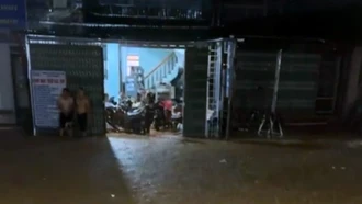 Văn Chấn: Mưa to kéo dài gây lũ lớn, ngập sâu nhiều khu vực ở xã Cát Thịnh