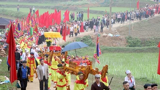 Về Quy Mông vui hội đầu xuân