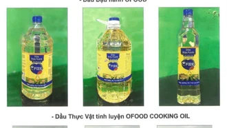 Các nhãn mác dầu ăn nằm tr&#111;ng danh sách Công an Hưng Yên khuyến cáo người dân ngưng sử dụng. Ảnh: Công an cung cấp