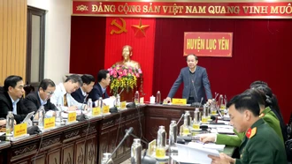 Phó Bí thư Thường trực Tỉnh ủy, Chủ tịch HĐND tỉnh Tạ Văn Long làm việc với Ban Thường vụ Huyện ủy Lục Yên