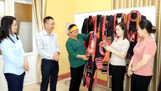 Phó Chủ tịch HĐND tỉnh Vũ Quỳnh Khánh giám sát chính sách hỗ trợ phát triển du lịch tại huyện Lục Yên